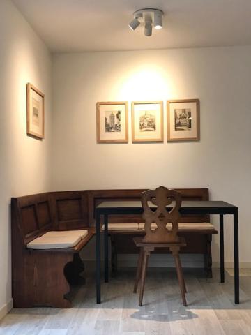 Emile De La Maison Saint-josse Apartment